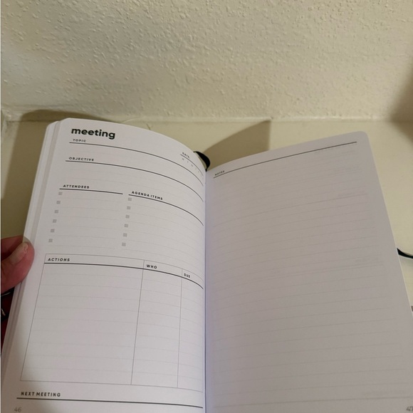 Brown Meetings Organizer Notebook - Picture 3 of 5